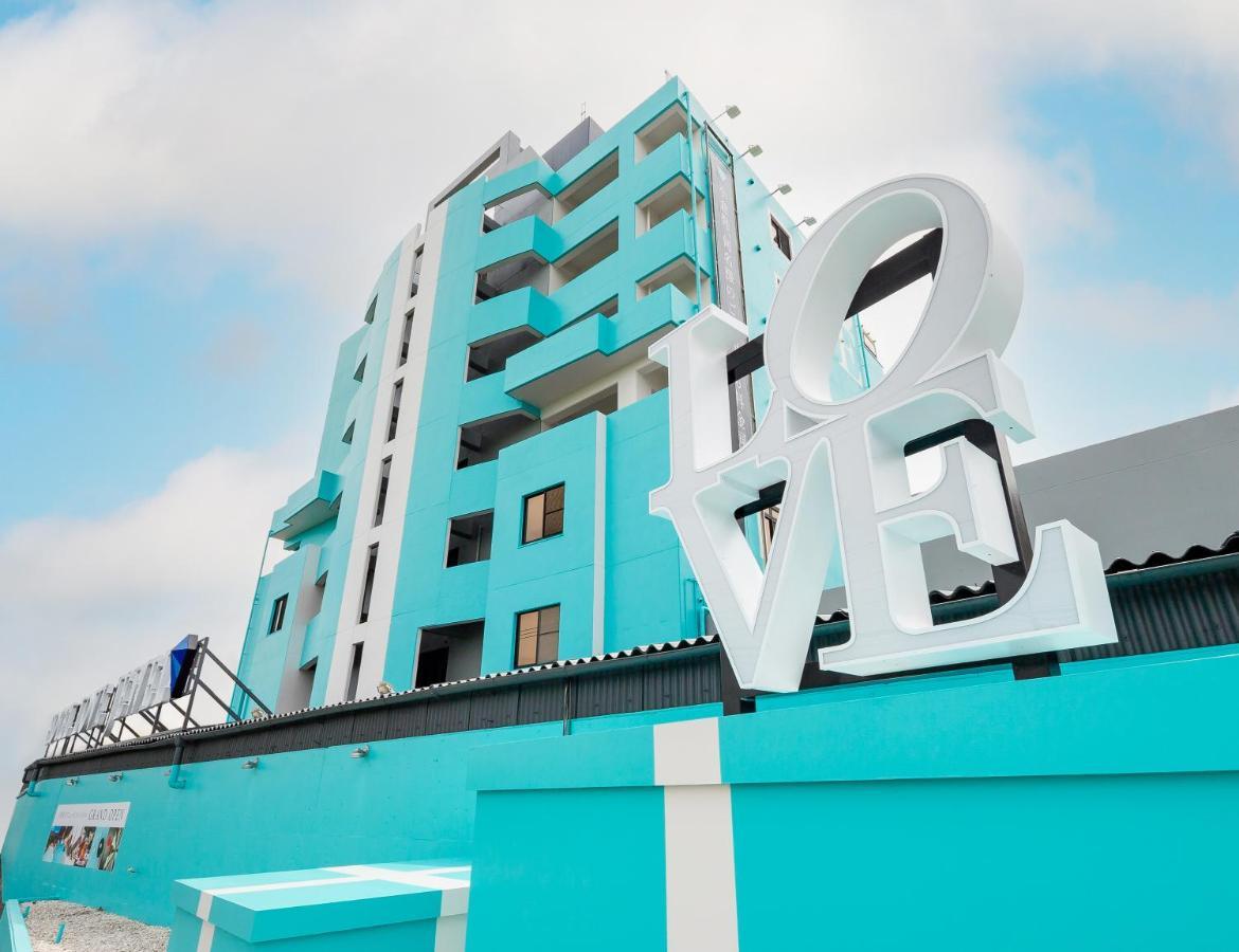 Hotel Love Jewel Кіта-Кюшю Екстер'єр фото