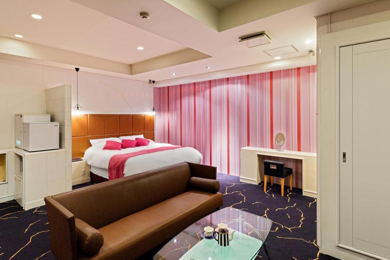 Hotel Love Jewel Кіта-Кюшю Екстер'єр фото