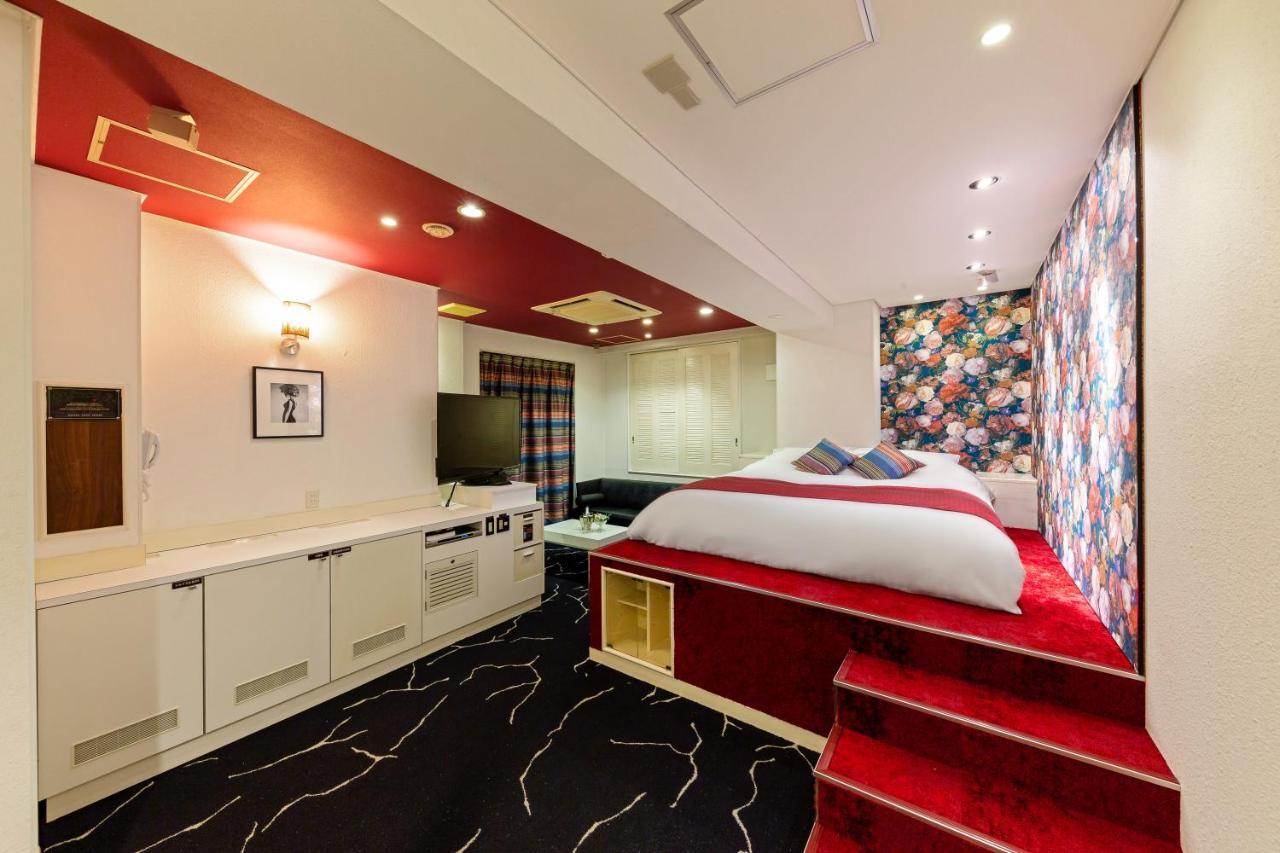 Hotel Love Jewel Кіта-Кюшю Екстер'єр фото